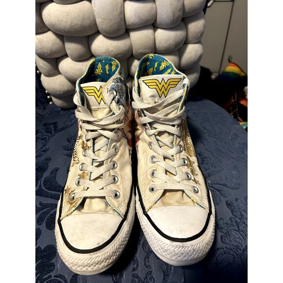 Converse x Wonder Woman All Star High Tops Size 7 NWOT - Picture 4 of 6